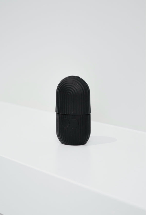 CONTOUR POD IN BLACK – One Pilates Studios